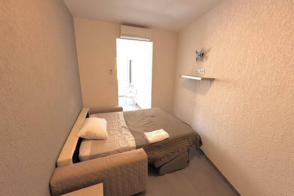 Appartamento intero, Apartment sleeps 2 Corte center in Corte Francia, Parco naturale regionale della Corsica