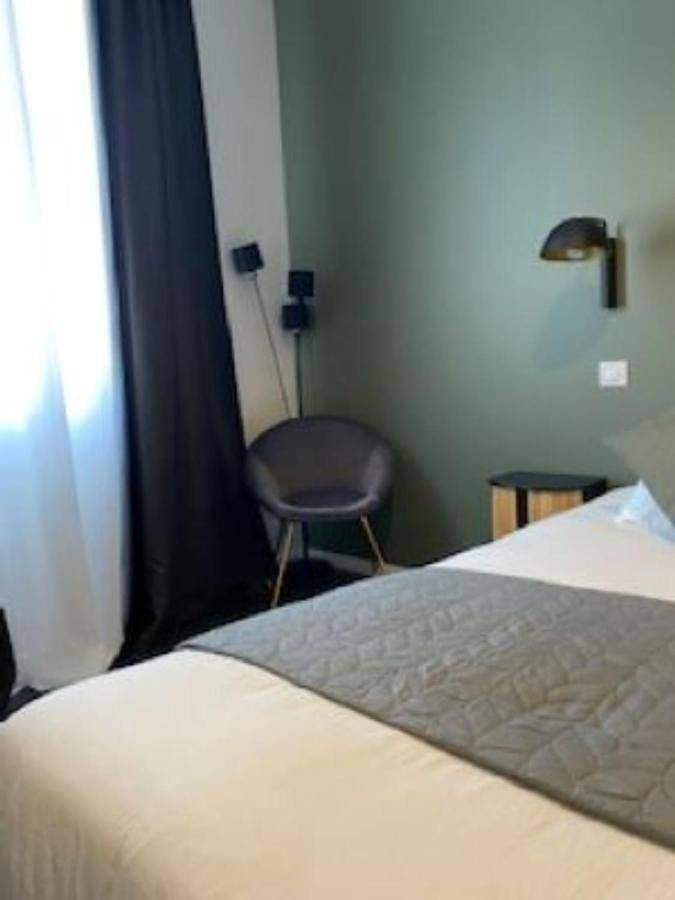Double Room with Private Bathroom in Dijon, Dijon en omgeving