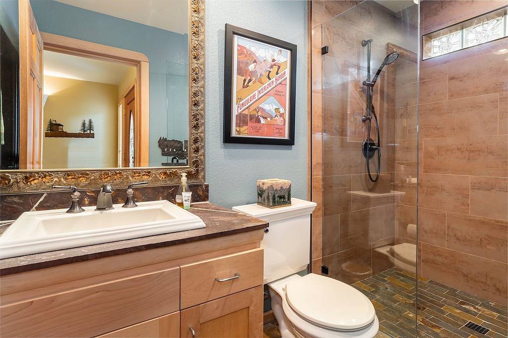 Das Paradies wartet! Nur wenige Schritte vom See entfernt, 180-Grad-Blick! in Truckee, Donner Lake