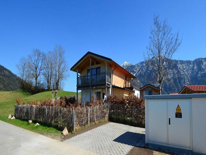 Chalet für 6 Personen, mit Balkon und Terrasse sowie Garten und Pool in Inzell