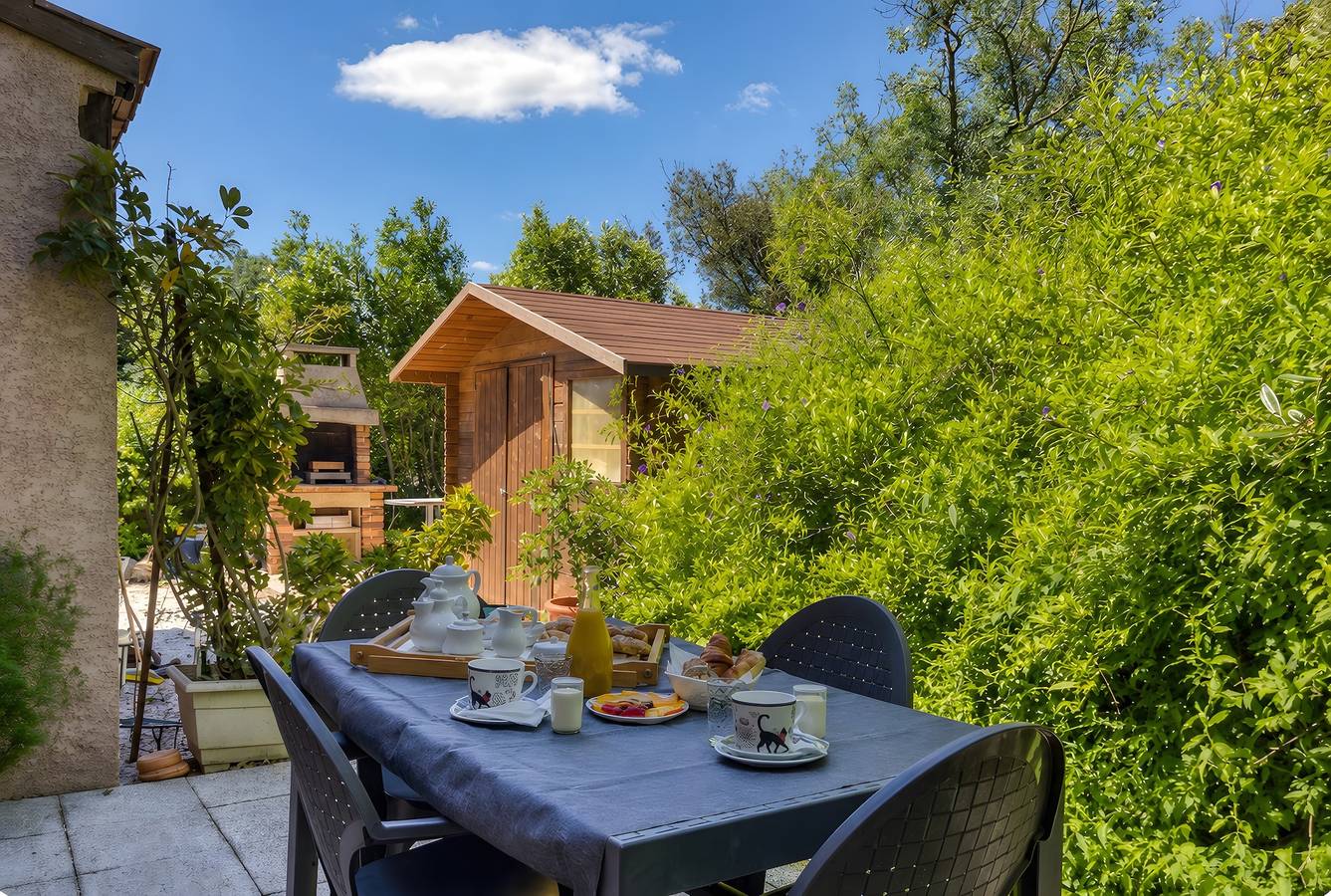 Villa Désirée Agde – Habitación con terraza privada y jardín in Agde, Costa mediterránea (Francia)
