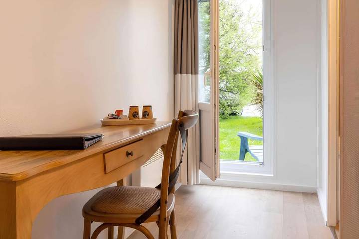 Hôtel pour 2 personnes, avec terrasse et jardin à Plaisir (Yvelines) - 2