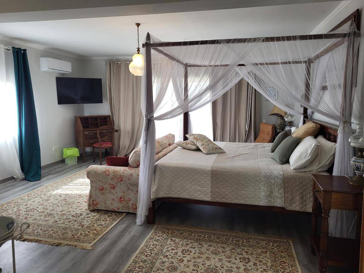 Vista Magica B&B in Santa Bárbara de Nexe, District de Faro
