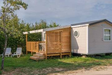 Camping pour 4 Personnes dans Sainte-Catherine-de-Fierbois, Région de Chinon, Photo 2