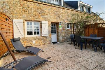 Gîte pour 3 personnes, avec jardin à Plouhinec (Morbihan)
