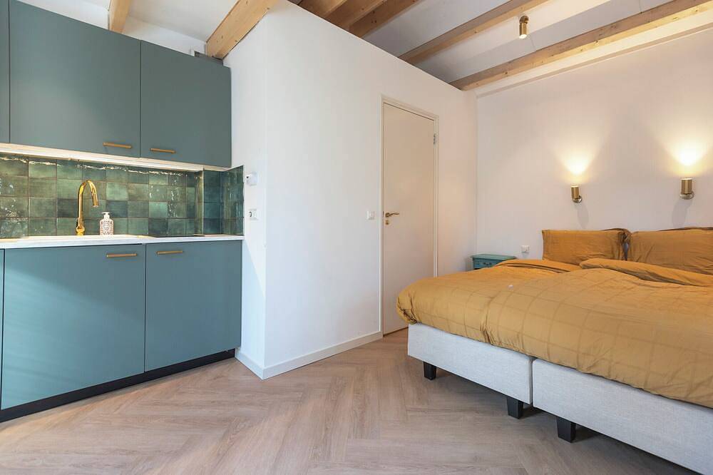 Geheel appartement, De Linde: Sfeervol en stijlvol gastenverblijf in Nederlandse Noordzeekust