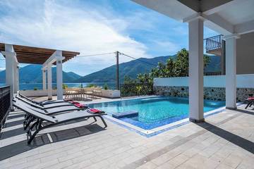 Villa für 8 Personen, mit Pool und Whirlpool sowie Sauna in Montenegro