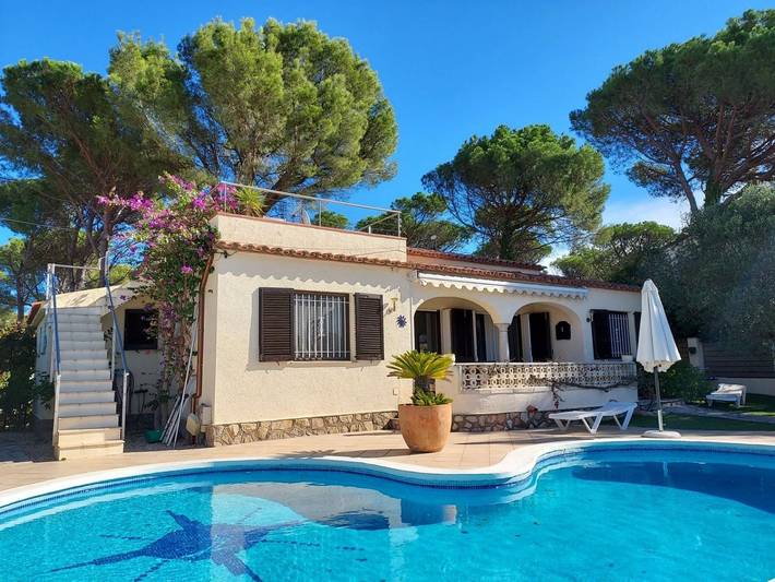 Ferienhaus für 7 Personen, mit Garten und Pool sowie Ausblick in l'Escala