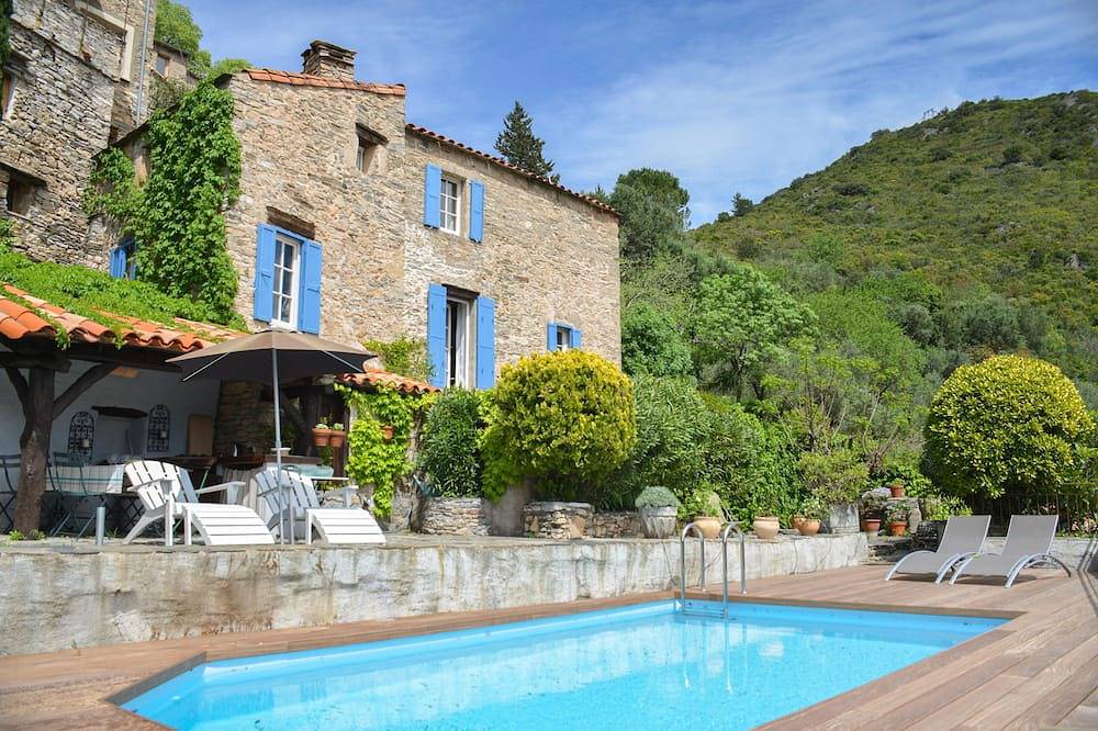 Vakantiehuis met een Fantastisch Uitzicht Over de Vallei en de Rivier de Orb in Vieussan, Béziers und Umgebung