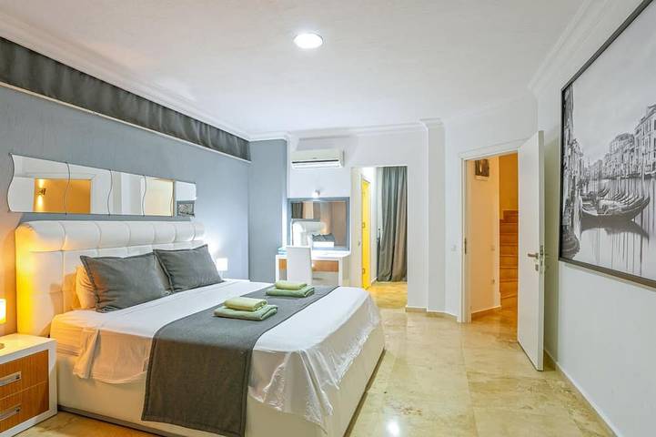 Luxuriöse Villa mit 5 Schlafzimmern, Infinity-Pool und Spielzimmer, ideal für Familien in Kaş, Saklıkent