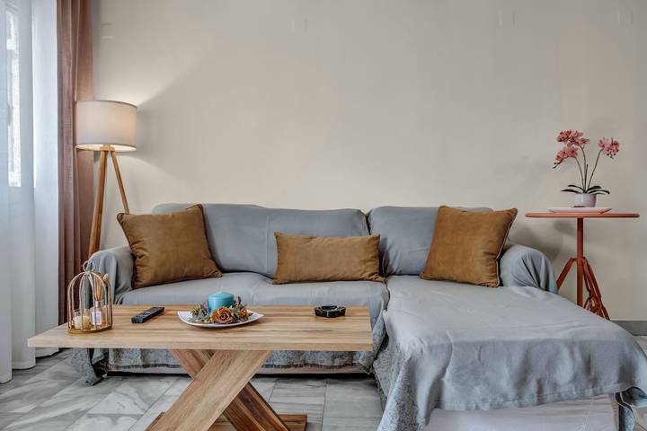 Holiday Home 'Stella's House' with Private Terrace, Wi-Fi and Air Conditioning in Lefkada City, Greece