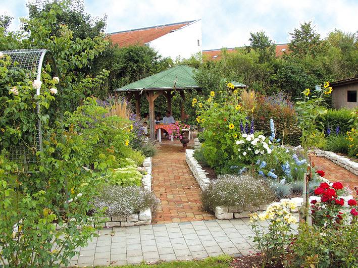 Pension Martinus - Einzelzimmer (21qm) mit kostenfreiem Frühstück in Neustadt a.d.Donau, Altmühltal