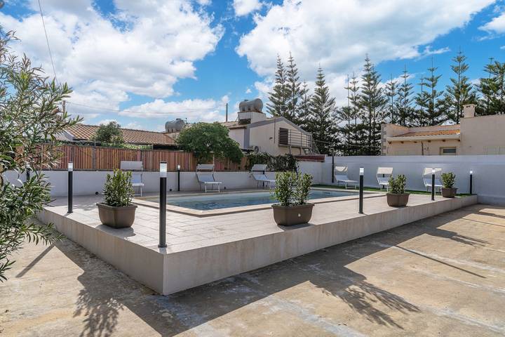 Ganze Wohnung, Apartment 'Casa Gardenia Fronte Mare für 6' mit Meerblick, Wlan und Klimaanlage in Santa Maria del Focallo, Ispica
