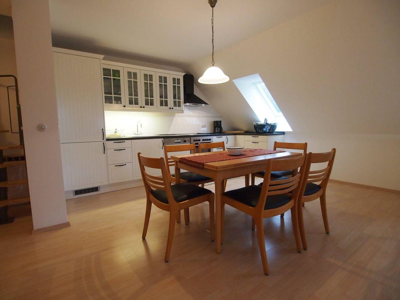 Ganze Ferienwohnung, Hochwerige Wohnung in Gingst mit großem Garten in Gingst, Rügen