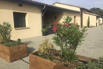 Gîte pour 4 personnes, avec jardin à Caraman