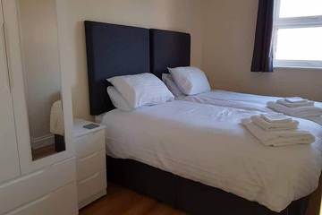 Apartment for 6 People in Southampton, South East England, Photo 2