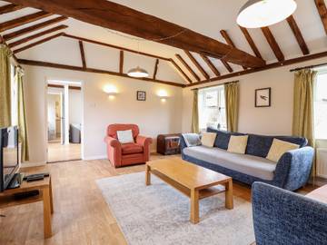 Holiday Rental for 5 People in Dedham Vale, East of England, Photo 4