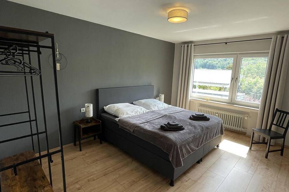 Ganze Wohnung, Ferienwohnung \"Im Wiesenrain\" - Appartement/Fewo, Dusche, Wc, Terrasse in Hausen (Wied), Mittelrhein