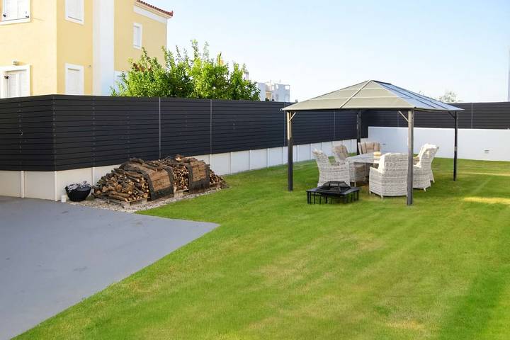 Location de vacances pour 2 personnes, avec jardin, adapté aux familles dans Égine - 3