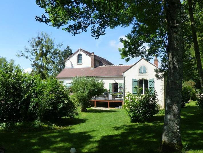 Chambre d’hôte pour 2 personnes, avec Terrasse et Jardin ainsi que Sauna et Vue sur le lac dans Souhey