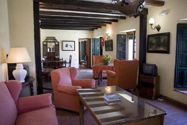 Casa rural para 7 personas, con Balcón y Terraza además de Jardín y Piscina en Zahara de la Sierra - 3