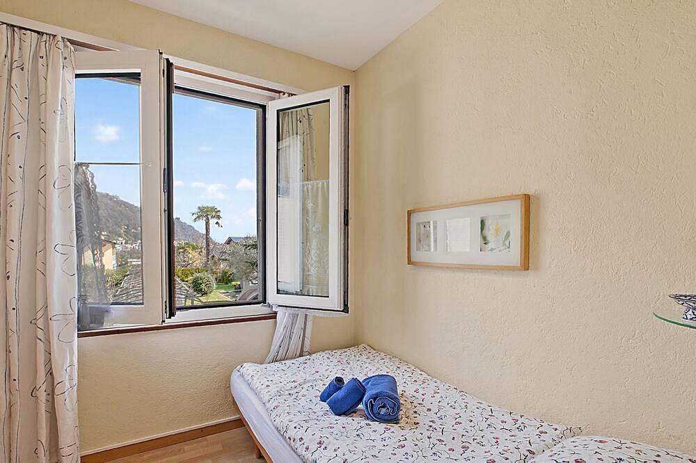 Ganze Wohnung, Casa Viola Panorama, Losone, Switzerland in Losone, Tessiner Alpen