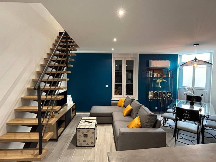 Location de vacances pour 9 personnes, avec vue et jardin à La Vernelle