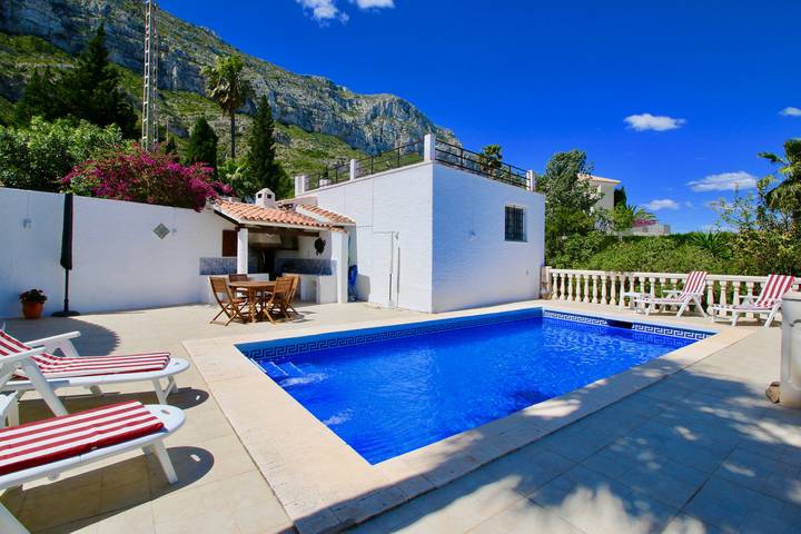Villa für 4 Personen, mit Terrasse und Garten in Dénia - 2