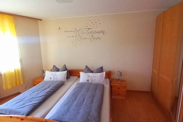 Ferienhaus für 4 Personen, mit Balkon und Garten in Schalkenmehren - 2