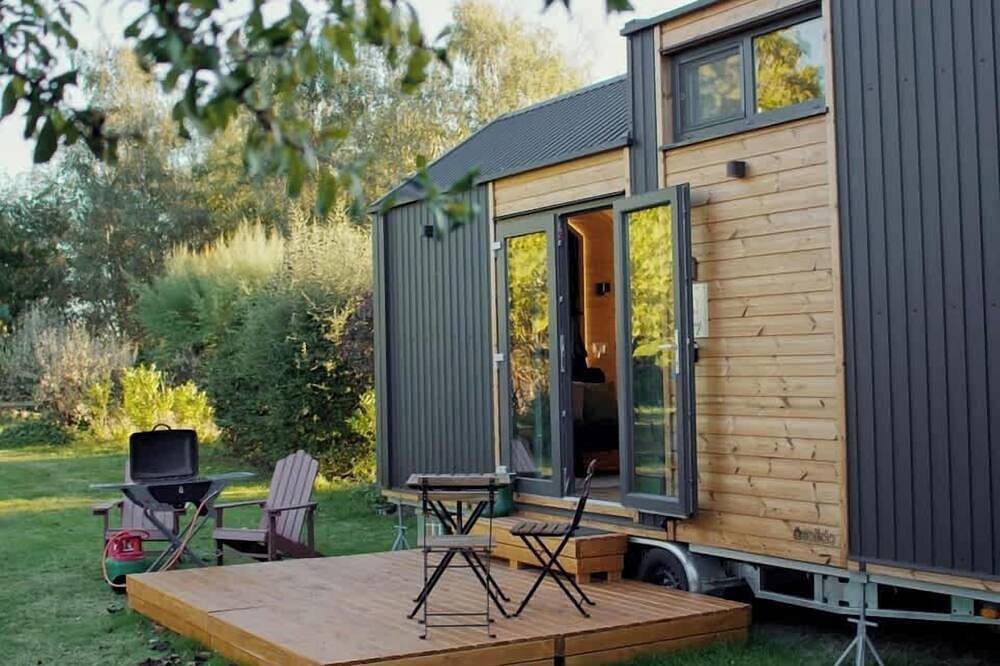 Vilasini Hut by Tiny Away in Great Horkesley, Colchester