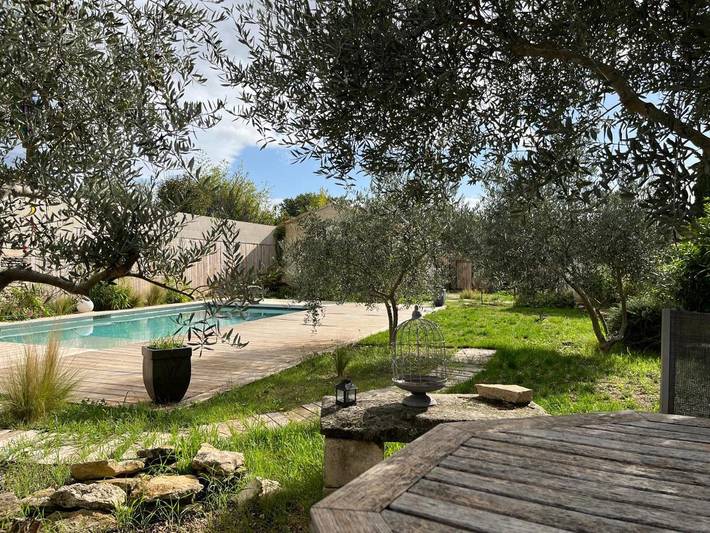 Maison de vacances pour 4 personnes, avec piscine ainsi que vue et jardin, animaux acceptés
