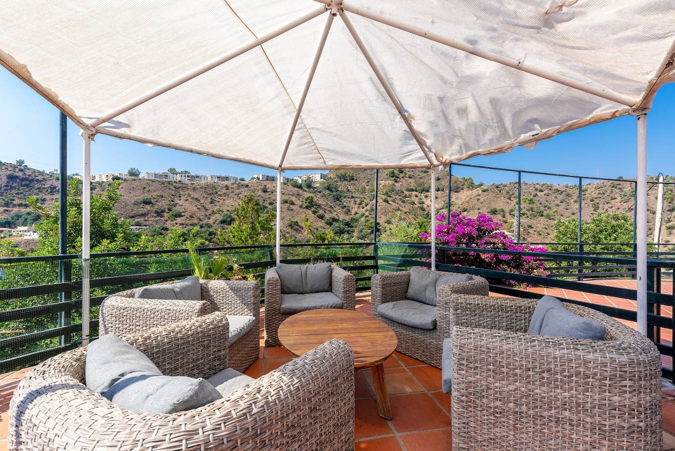 Holiday Home 'Sailor House Slow Life In Nature' with Mountain View, Wi-Fi and Air Conditioning in Málaga (Este), Malaga