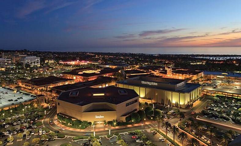 Vacation rental for 8 people, with terrace and yard, with pets in Irvine