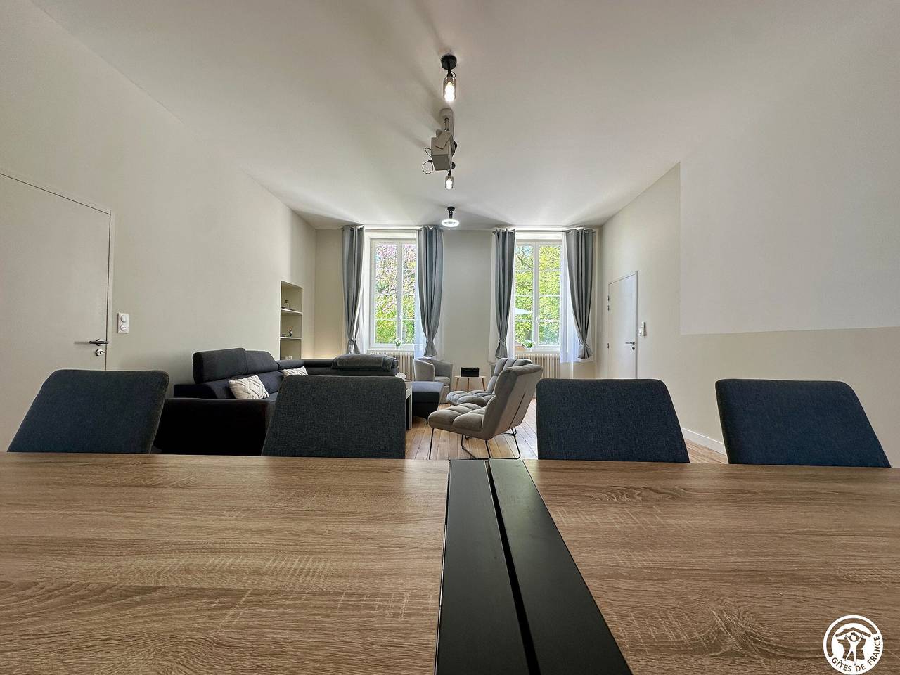 Superbe maison avec piscine et climatisation in Arc-sur-Tille, Région de Dijon