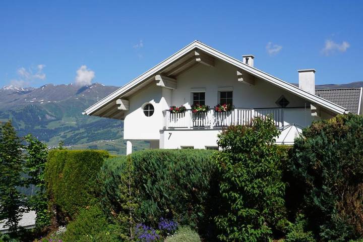 Vakantiewoning voor 4 personen, met uitzicht en tuin in Fendels