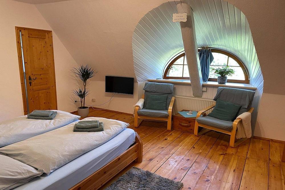 Ganze Wohnung, Rückzugsort mit Garten und Familienausstattung in Krusenhagen, Neuburg