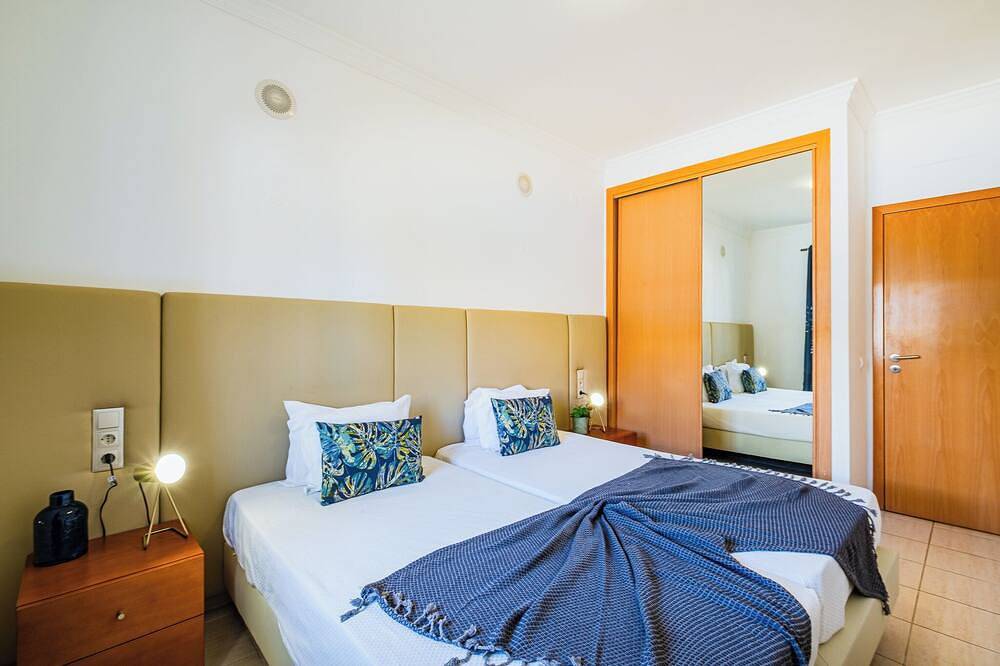 Ganze Wohnung, Pool & Beach in Encosta São José in Guia, Faro Distrikt
