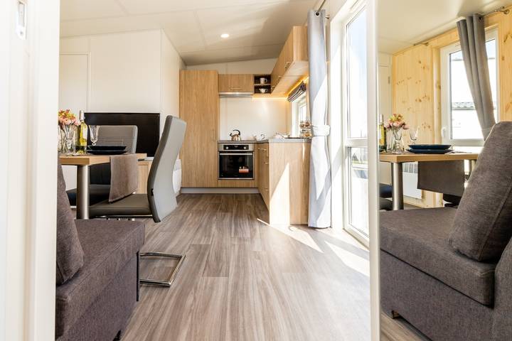 Ganze Ferienwohnung, Tiny Home 'Laura' mit Bergblick, Wlan und Klimaanlage in Untergriesbach, Passauer Land