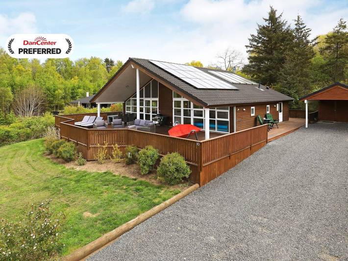 Location de vacances pour 8 personnes, avec sauna ainsi que terrasse et piscine, adapté aux familles dans Viborg
