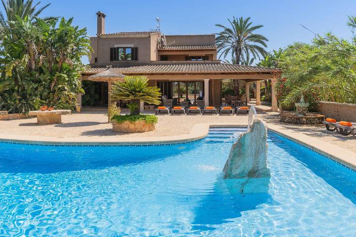Villa pour 8 personnes, avec jardin et terrasse à Cala Ferrera