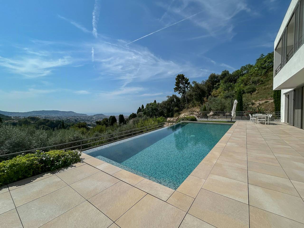 Villa mit Infinity-Pool, Meerblick und Blick auf Nizza in Menton, Mittelmeerküste (Frankreich)