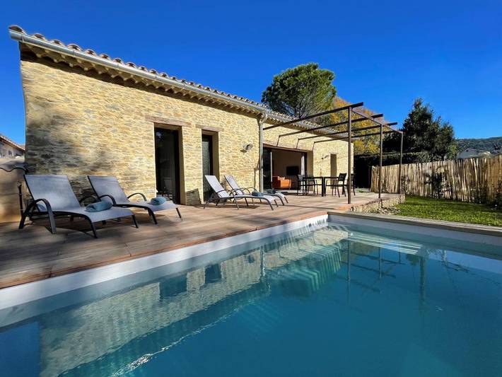 Villa pour 6 personnes, avec Terrasse ainsi que Jardin et Piscine à Sablet