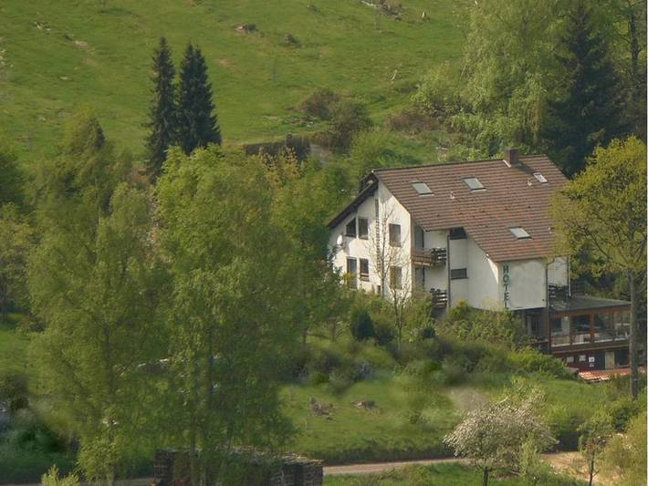 Ferienhaus für 2 Personen, mit Balkon und Terrasse sowie Garten und Ausblick in Elmstein