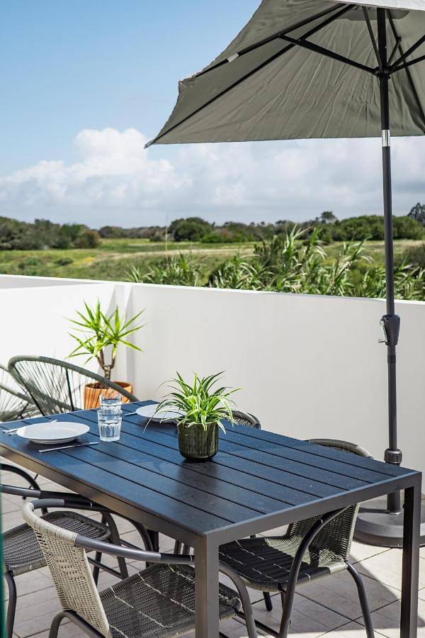 Casa de férias para 2 pessoas, com terraço e vista em Almograve