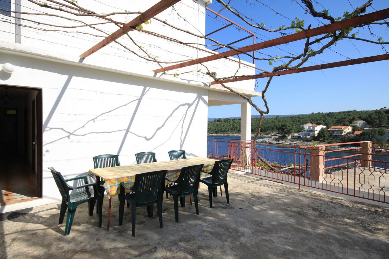Ganze Wohnung, 4-Zimmer-Ferienwohnung am Strand Basina, Hvar A-8749-a in Vrboska, Hvar