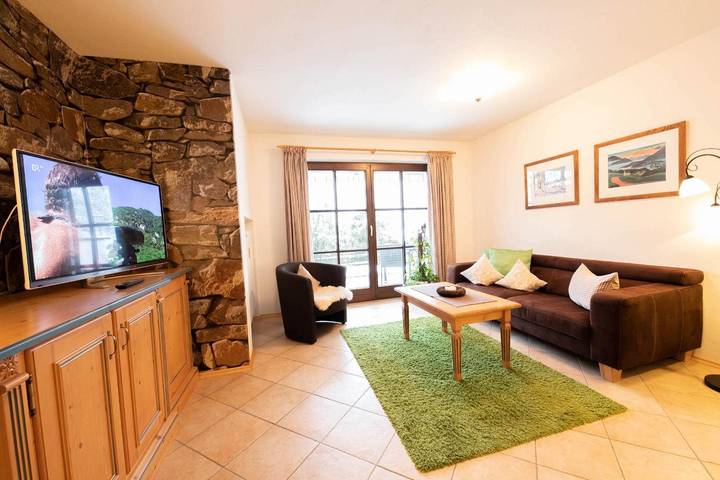 Ferienwohnung für 4 Personen, mit Terrasse und Garten sowie Ausblick in Grainau