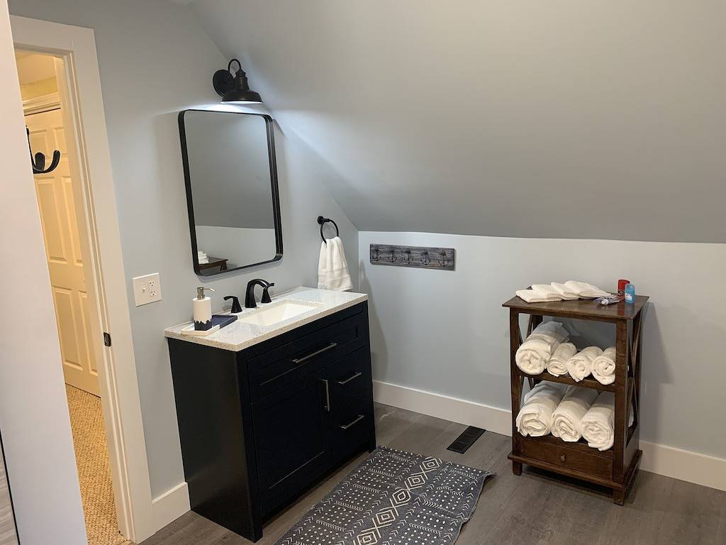 Charlevoix Home, stroll to Town and Beaches in Charlevoix, Charlevoix County