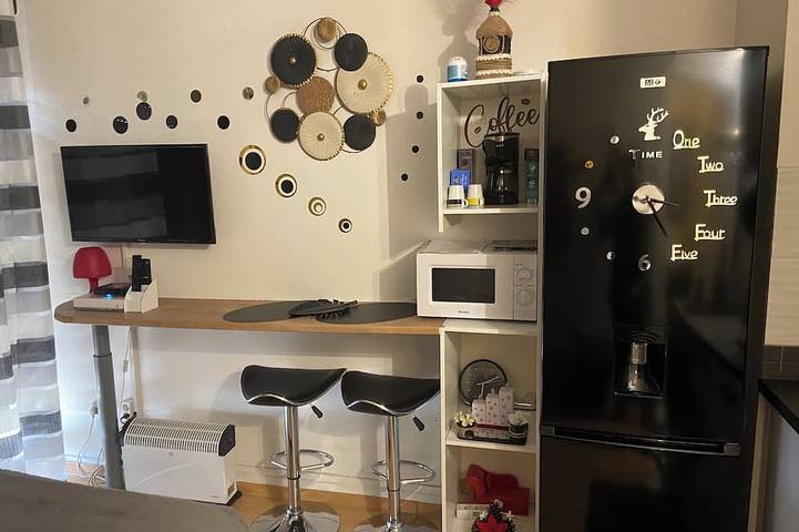 Ganze Wohnung, Charming studio apartment park in Avon (Seine-et-Marne), Seine-et-Marne