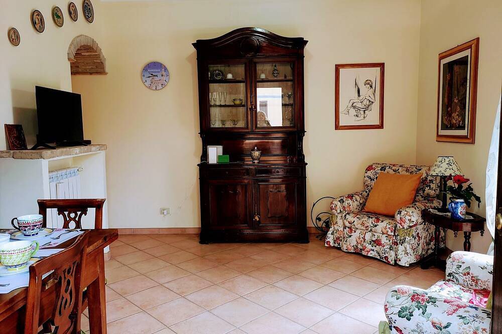 Garden House, comfort e servizio 4 stelle a 2 passi dal centro di Campagnano in Campagnano di Roma, Braccianosee