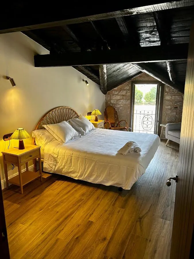 Casa rural para 10 personas, con vistas y balcón - 1